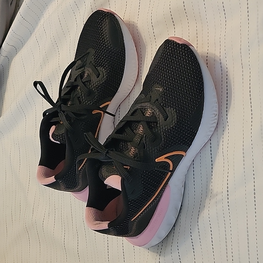 Nike renew